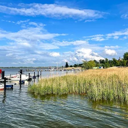 Floating Hideaway- Coco De *