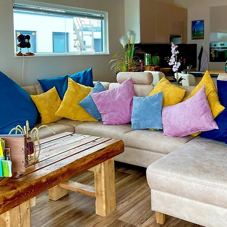 Botel Floating Hideaway- Coco De *