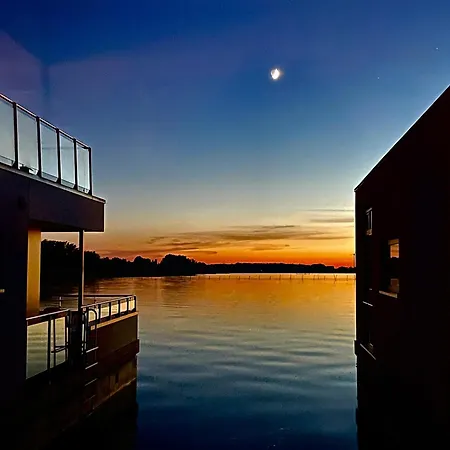 Floating Hideaway- Coco De Båthotell Ribnitz-Damgarten