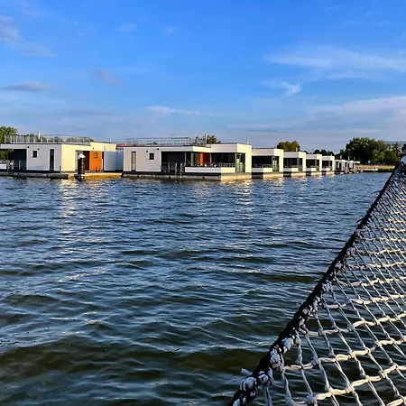 Floating Hideaway- Coco De *