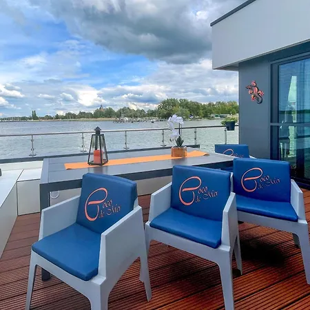 Båthotell Floating Hideaway- Coco De *