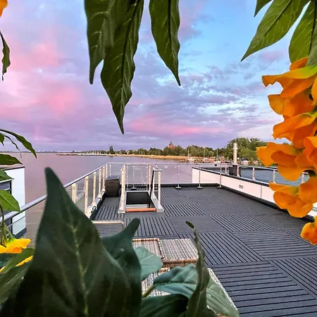 Båthotell Floating Hideaway- Coco De